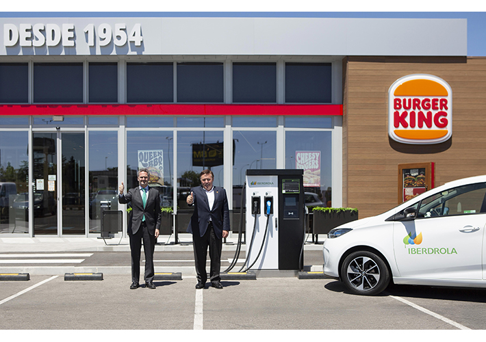 foto noticia Iberdrola y RB Iberia instalarán 400 puntos de recarga de vehículos eléctricos en restaurantes.